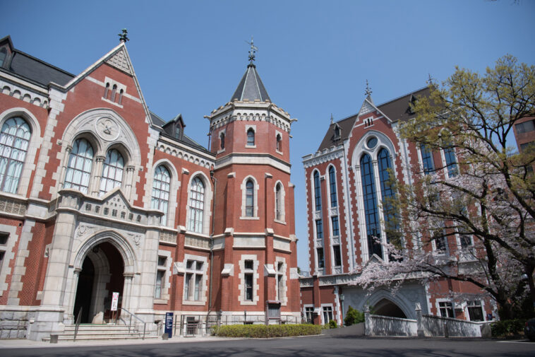 慶應義塾大学キャンパスの様子